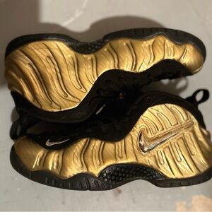 NIKE FOAMPOSITE PRO (METALLIC GOLD)